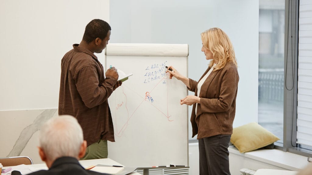 Сътрудник в Малък и Среден Бизнес